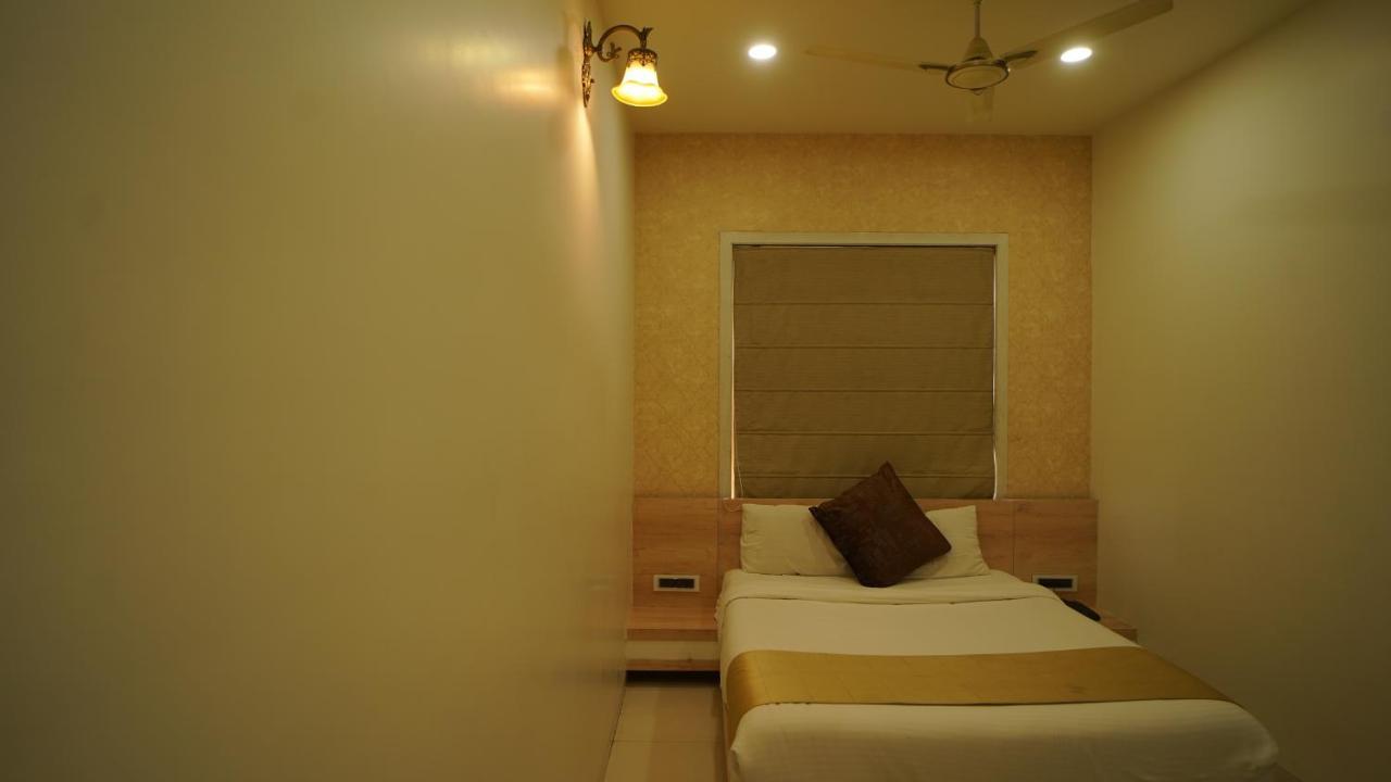 Wisteria Blue Hotel Samarda Kaliasot Exterior photo